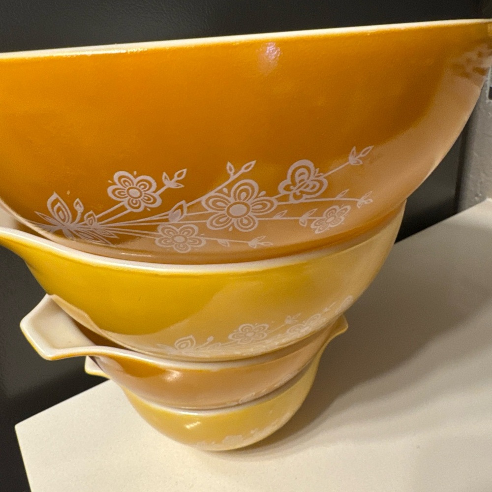 Vintage pyrex white and Orange butterfly Gold Cinderella 4 Mixing Bowls - Picture 9 of 11